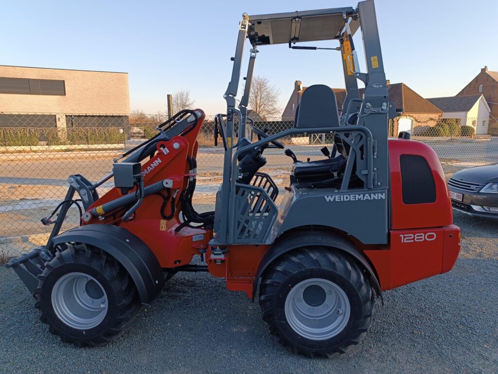 WVT Agri specialist voor het kopen van een tractor in Antwerpen met professioneel onderhoud- en adviesservices